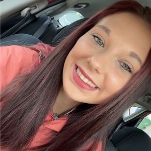 Meet your Posher, Breanna